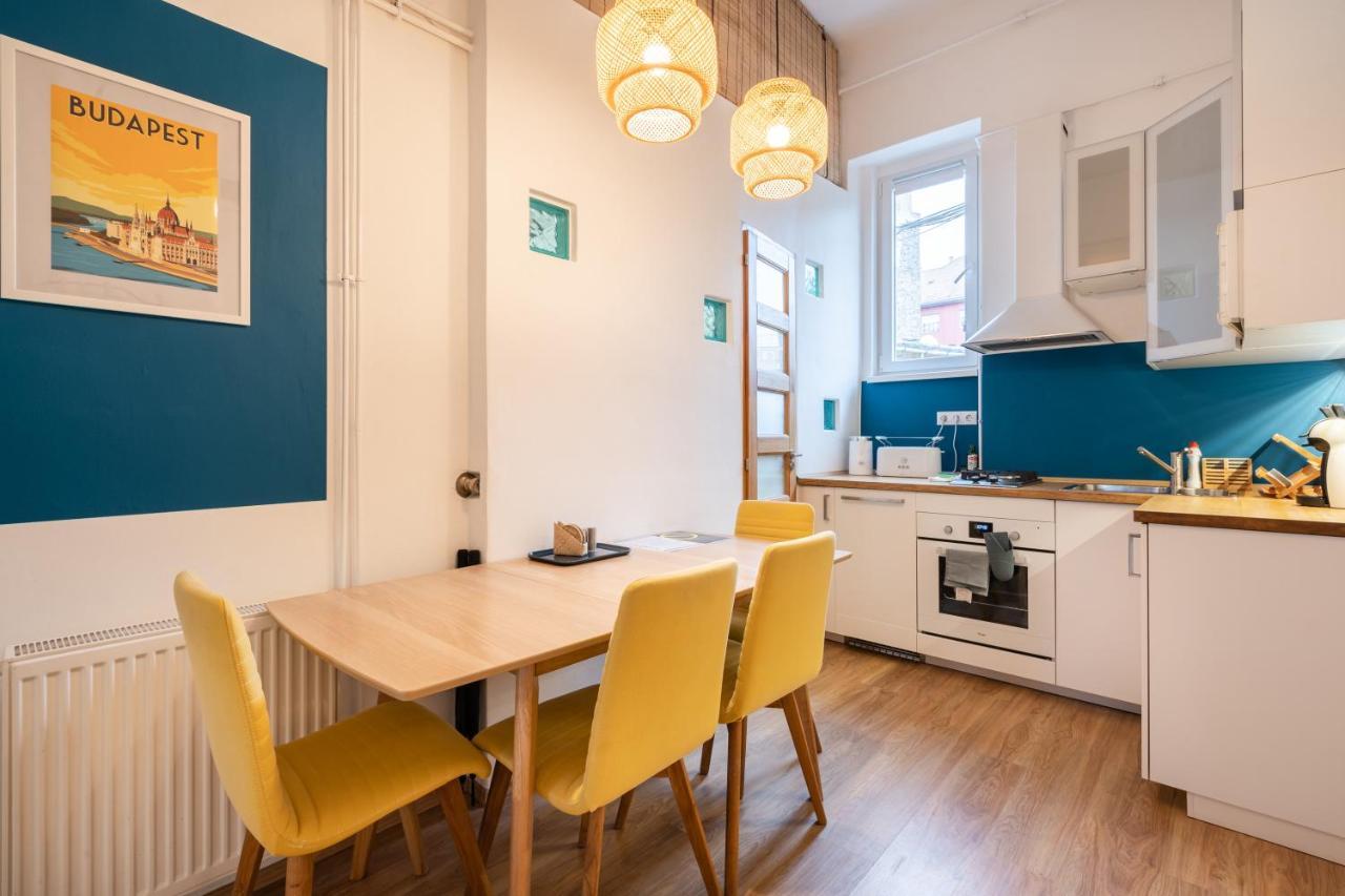 Live Star Apartment Budapest Ngoại thất bức ảnh